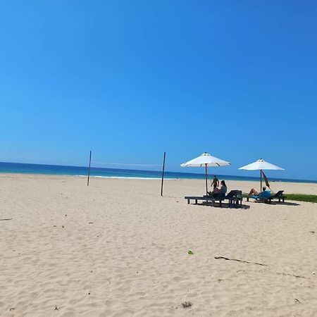Dasa Beach View Habaraduwa Bagian luar foto