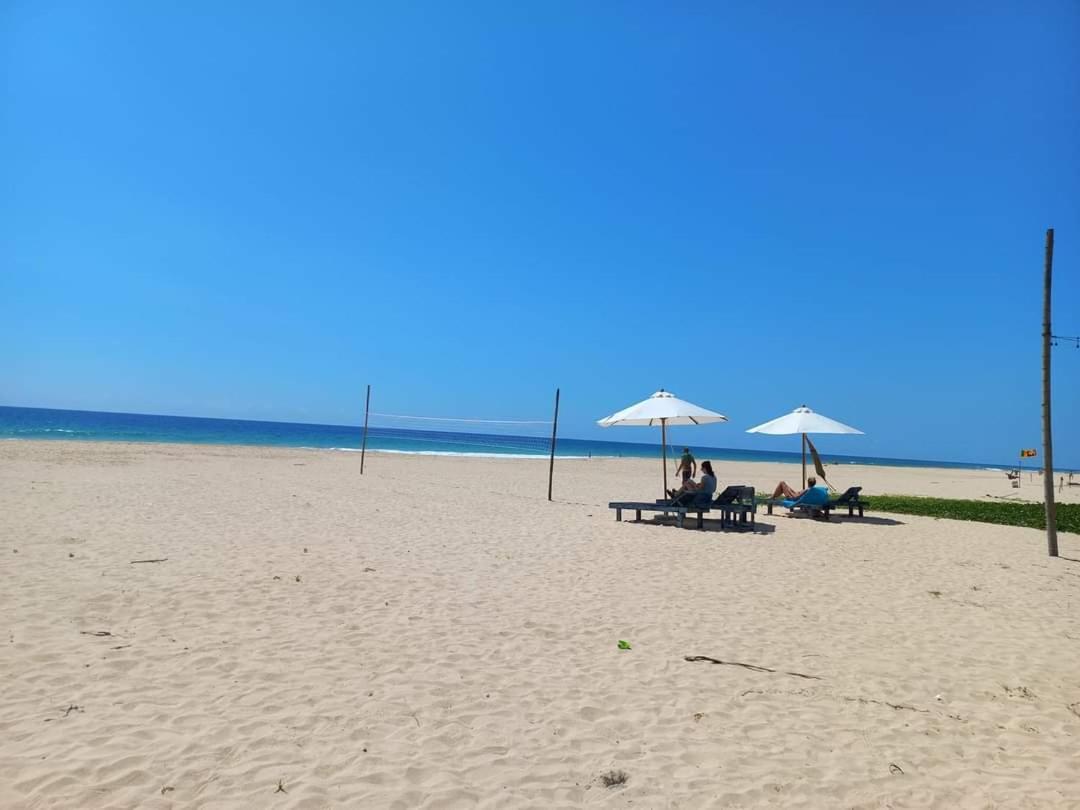 Dasa Beach View Habaraduwa Bagian luar foto