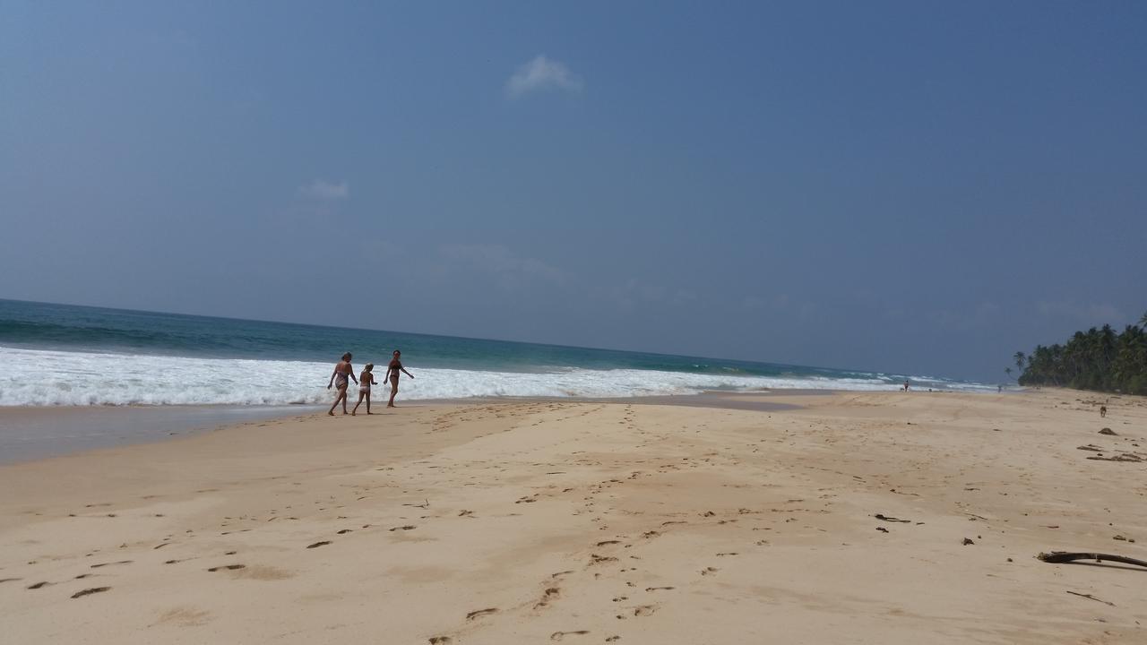 Dasa Beach View Habaraduwa Bagian luar foto