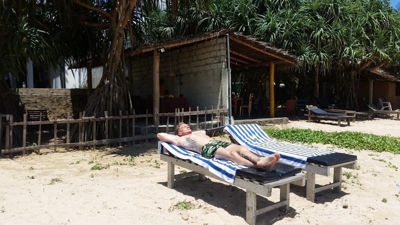 Dasa Beach View Habaraduwa Bagian luar foto